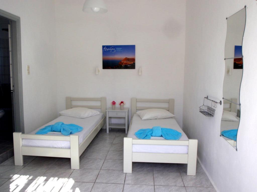 Pavlosx2 Folegandros Town Bilik gambar
